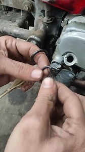 1.5M views · 4.2K reactions | #Oil gauge color change‍⚙️️ #motogp #bikerepair #alimechainc #mechanicshop | Ali mechanic | Facebook