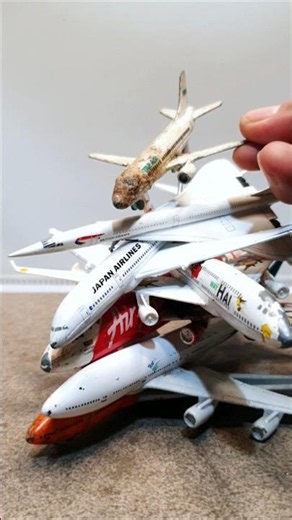 Diecast model airplane airlines plane crash collection #diecast #airplane #plane #shorts