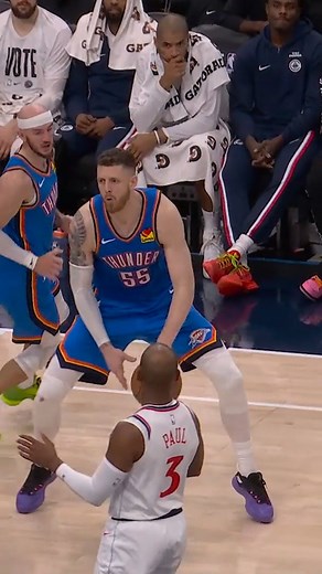 967K views · 21K reactions | STOP THAT!  Hartenstein with the between-the-legs dime ‍ #NBA #okcthunder | NBA Europe | Facebook