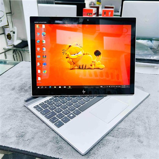 #لابتوبات #سودان #عطبرة https://whatsapp.com/channel/0029VbBaD1U4IBhN4Bleio0d/166 🔥💻 خفيف – أنيق – عملي HP EliteBook x2 1013 G4 🇸🇩 متوفر الآن 🇸🇩 جهاز 2 في 1 يجمع بين الخفة، الأداء، وصوت نقي يخليك تعيش التجربة 😎 💎 المواصفات: 🔹 المعالج: Intel Core i5 الجيل الثامن ⚡ أداء ثابت للشغل والدراسة 🔹 الرام: 16GB 🔹 التخزين: 256GB SSD 🚀 سرعة في التشغيل وفتح البرامج 🔹 شاشة Touch Screen 📱 استخدام سهل باللمس 🔹 نظام صوت احترافي من Bang & Olufsen 🔊 صوت واضح، نقي، وممتاز للمكالمات، الفيديو، والمحتو