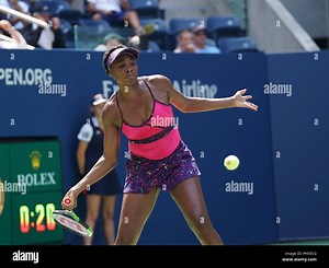 New York, United States. 29th Aug, 2018. Venus Williams of USA returns ball during US Open 2018 2nd round match against Camila Giorgi of Italy at USTA Billie Jean King National Tennis Center Credit: Lev Radin/Pacific Press/Alamy Live News Stock Photo - Alamy