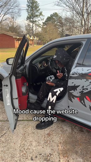 I got my shirt off behind AMI💯🔥 #clothingbrand #amimotion #shopwithme #blowthisup