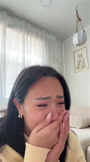 I’m so grateful to be stepping into this next chapter of my journey. I couldn’t have done it alone. my community has carried me with so much love and support, especially my fellow nail techs. Thank you from the bottom of my heart 🤍 A special shoutout to the backbone of Nails by Aran, @reena🌷 , for handling all the behind-the-scenes work and making this possible for us. I appreciate you more than words can say. To my amazing videographer Triet, who believed in the vision and stayed committed ev