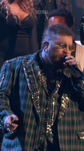 Teddy Swims and Tedeschi Trucks Band took the stage to perform "Feelin' Alright" in honor of 2025 Inductee Joe Cocker. 📺 The 2025 Rock & Roll Hall of Fame Induction Ceremony is streaming on Hulu beginning January 2. #RockHall2025 | Rock & Roll Hall of Fame