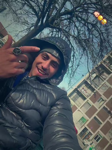 Video di Hashima_ 13_12{🫆💞} (@hashima_12_13) con الصوت الأصلي - DARK