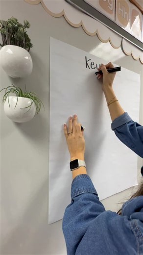 Nakayla | Molstre on Instagram: "Do I add or subtract?! The question we hear all the time! Before winter break we spent a lot of time talking through story problems and identifying key words that help us understand a story problem better. These are the ones we have talked about so far, there are a few more to go! ✨ #iteach #iteach2nd #2ndgrademath #teachersofinstagram #teachersofig"