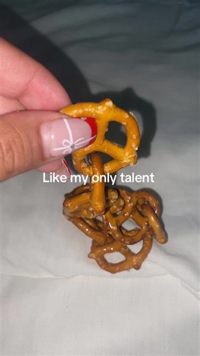 #pretzelchain#viral#blowthisup | pretzel chain tutorial