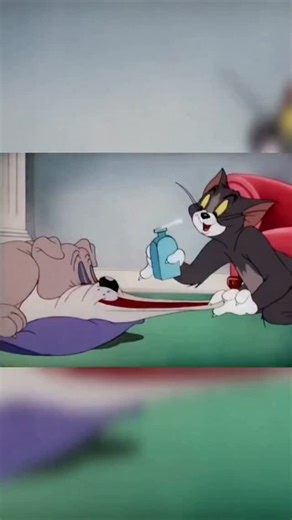 Purly history on Instagram: "Droopy Catches a Fox" is a short cartoon released in 1944 by Metro-Goldwyn-Mayer, directed by Tex Avery. It was one of the early appearances of Droopy, the soft-spoken, slow-moving dog who always manages to outwit his opponents. In this cartoon, a fox escapes from hunters and takes refuge in Droopy's home, thinking it will be an easy hiding place. However, the fox quickly learns that Droopy is far more clever and relentless than he appears. Through a series of gags a