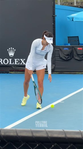 Full Time Tennis on Instagram: "Emma to Serve 🇬🇧🎾🎥 🏷️ #emmaraducanu #serve #tennis #australianopen"