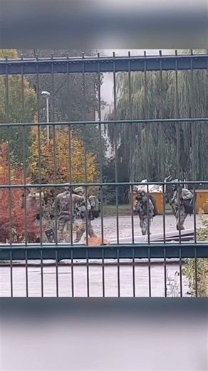 🇬🇧 SBS operators conducting CT exercises in Warrington #sbs #Specialforces #fyp #UKSF #Motivation