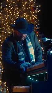 Merry Christmas ya filthy animal 😂🎄 Last week of the Christmas tour this weekend! | Chris Young