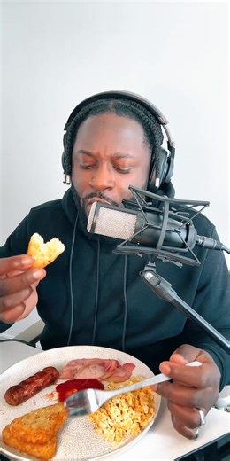 Crunchy Hash Browns: A Delicious ASMR Experience