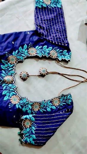 Computer embroidery scallop border blouse design #venuchowdary #ytshorts