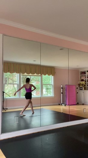 Another post from last week! 💛💛 #fyp #foryou #YellowstoneTV #viral #dance #dancer #dancing