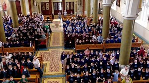 100K views · 1.5K reactions | This is the moment hundreds of kids from schools across Belfast packed into Saint Peters Cathedral in the city to cover Andy Grammer's 'Don't give up on me' to promote children's wellbeing. Credit: ALPS Ltd Well done to all involved. If you have a video you would like featured you can send it to us here on Facebook. | Irish Daily Mirror | Facebook