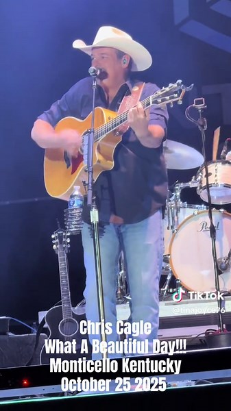 Chris Cagle What A Beautiful Day Wayne County Memorial Park kentucky the best live rock country festival concert of allll times! Rocking the stage the greatest performer singer rock country artist superstar legend of all times! Living my genx front row concert jumping dream!!! Front row living best life #live #music #concert #country #genx
