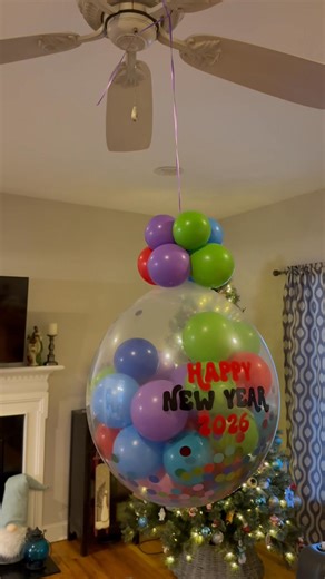 💥 POP! POP! HOORAY! 💥 New Year’s Eve balloons just for kids. Pop at midnight and make a BIG mess of fun 🎈🎊 Last chance to order! We only have a few packs of confetti left! | Baddies Balloons