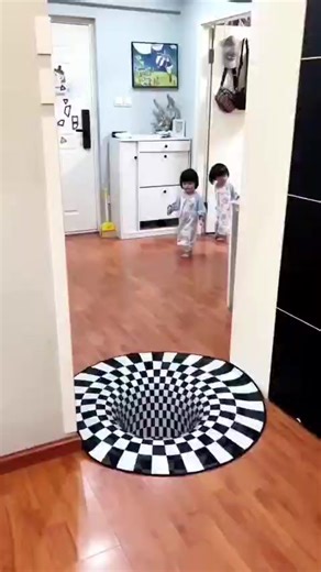 🖤🤍 ALFOMBRA DECORATIVA 3D REDONDA 🌀 ✨ Dale un toque moderno y único a tu espacio con esta increíble alfombra de diseño óptico 3D que crea un efecto visual sorprendente✨️ 🏠 Ideal para sala, habitación, estudio o decoración de espacios modernos🫶🏻 🧼 Fácil de limpiar y cómoda al pisar💛 📏 Diseño redondo que se adapta perfectamente a cualquier ambiente🙌🏻 🔥 Perfecta para quienes buscan una decoración diferente y llamativa 🤌🏻 ✔️Medida: 1.75 cm 📍 Ubicación: Mall San Pedro – Primer piso (En