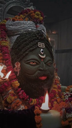 ना कोई फर्क़ अमीरी का ना कोई बात गरीबी की 🥀🌸#mahadevstatus #hindudeity #trending #bholenath#shorts