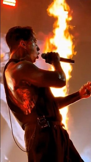 Falling In Reverse Ronald live #ronnieradke