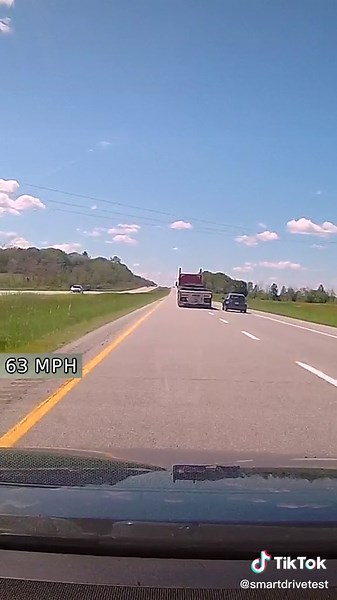 Did the Car Have the Right-Of-Way? #smartdrivetest #drivinginstructor #cdl #cdltraining #defensivedriving #drivinglessons #driving #drivingtips