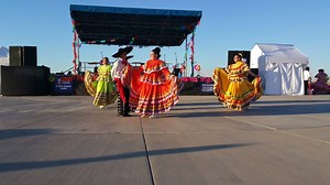 Hey Maricopa, raise your hands if you are ready for the weekend!!! Tomorrow morning at Copper Sky, the Second Saturday Maricopa Market is back, and next weekend, is the big Salsa Festival! From the City of Maricopa, here is Niesha to talk about the events and the Arizona Rattlers that will be part of the fun! Check out our interview and be sure to invite all your friends to our lil' (really big) fiesta in the Copa! | Copa TV
