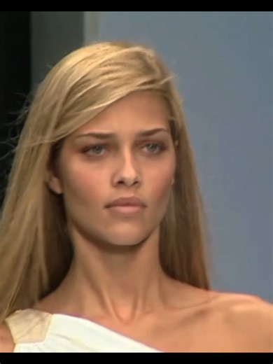 Ana Beatriz Barros for Erreuno S/S 2003