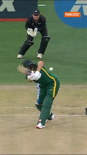 An inswinger so good, the third umpire had to get involved 😮‍💨