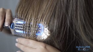 Conoce la crioterapia, una innovacvión en el cuidado del cabello a través de temperaturas súper frías y luz LED. ❄️😱❄️😱 hidrata, da brillo y suaviza, regenerando poco a poco el daño. El cepillo BabyLiss Pro ya está disponible en Vencedor Beauty 😍 #VencedorBeauty #TuBeautyFavorito #OneStopBeauty #BeautyExperts #BeautySupply | Vencedor Beauty