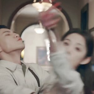 1M views · 10K reactions | Do they have magnets in their mouths﫨 | Fangirl Squid | Facebook