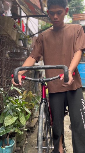 Drop Bar vs Riser Bar: Which is Best for Your Fixie?