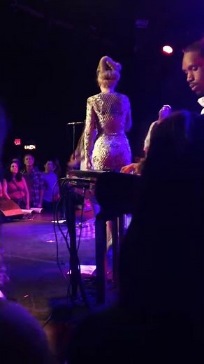 Love Only Leaves You Lonely - Paloma Faith (The Roxy Theater, Los Angeles)