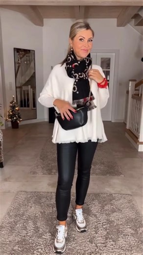 Leather & Knit: The Combo That Never Fails in Winter #fashiontrends #winterfashion #outfitideas