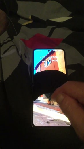 Galaxy S5 Flip losing pixels