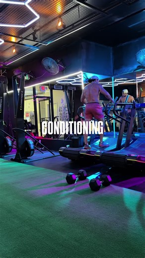 Conditioning.. 6 Rounds: • 800m Run • 10 Squat Press • 20 Alt. Forward Lunges #fitness #workout #circuittraining