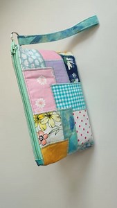 Irregular Patchwork Zipper Pouch Detailed sewing tutorial #diycrafts #diy #fbviral #sewing #handmade #upcycling #fbpost #handmadecrafts #viral #trending #QAcraft #patchwork #diyprojects | DIY Cheng