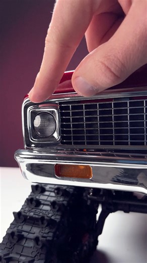 47K views · 810 reactions | Chevy K/5 Blazer with TRX4 Deep-Terrain TRAXX by Traxxas. Preparation for installation of light. #remotecontrolcar #traxxas #traxxashightrail #remotecontrol #radiocontrol #k5blazer #rccars #trx4 #rccar #traxx | Freddy Toys | Facebook