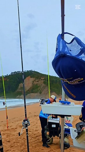 Campeonato de Asturias Mar Costa - Dúos 🎣 . #somossurfcastingasturias #surfcasting #pesca #pescador #fishingtrip #fishing #fishingtime #fishinglife #sealife #sealovers #pescadeportiva #deporte #asturias | Surfcasting Asturias
