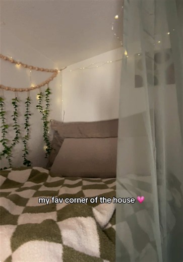 DIY Cozy Book Nook: My Favorite Corner of the House 💗