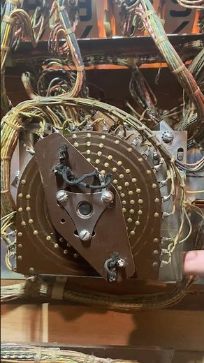 Gottlieb 300 – Manually Stepping Player Unit During Reset Loop #electromechanical #pinball #vintage