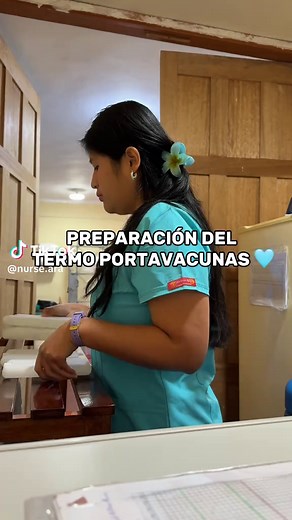 Cómo preparar el termo portavacunas para enfermería