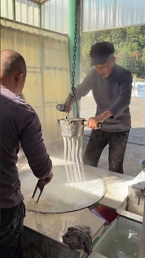 Traditional Rice Noodle Making Technique – From Rice to Perfect Noodle Strands