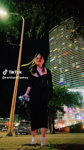 Nueva Canción de Karol Sevilla: Día de los Muertos