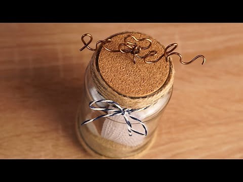 How To Make A Beach-Inspired Memory Jar For Your Little Mementos