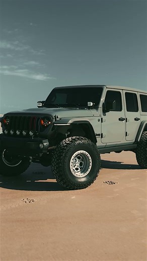 Fuel Off-Road Geo FFB001 | Soft Silver | 17x9 | Jeep Wrangler