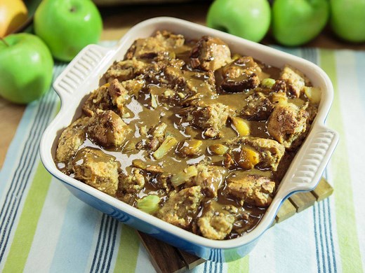 577K views · 2K reactions | Cinnamon roll bread pudding is our DREAM come true! We hope you saved us some, Sunny Anderson!  Watch Sunny on #TheKitchen, Saturdays @ 11a|10c. Get the recipe: https://foodtv.com/38xZUup. | Food Network | Facebook