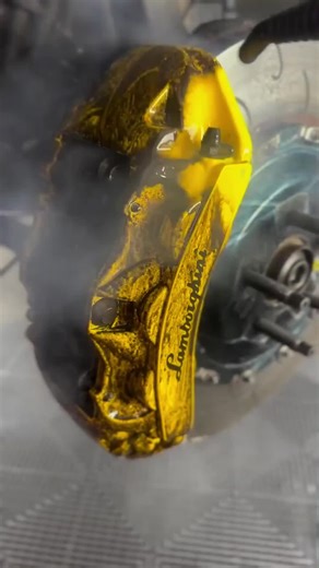 Experience the Ultimate Deep Clean 💦 Witness the finale... the shift in hue is unbelievable! I never imagined a decade of grime could disappear in mere moments. 👇 Give your rating for this makeover from 1 to 10 in the comments! #pressurewashing #satisfying #shorts #cleaning #transformation #oddlysatisfying #asmr #viral