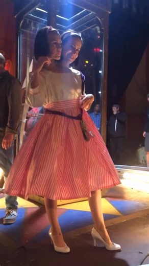 American Horror Story (& related) on Instagram: "New video of Sarah Paulson as Bette and Dot Tattler behind the scenes of “American Horror Story: Freakshow” 🤩 ©️ @m_ceglia"