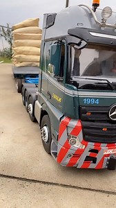 478K views · 9.9K reactions | RC Trailer Truck Heavy Load | RC World | Facebook