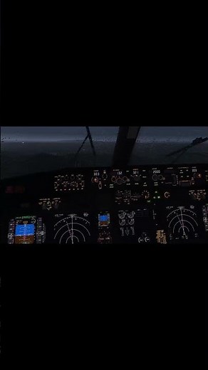 B737 Max, 2000 feet ILS Approach Landing #shorts #aviation #mayday #atc